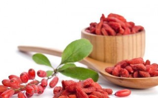 枸杞和它是“死党”，每天坚持喝，或许能把肾补满，肝也变净了 