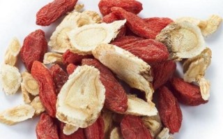 泡枸杞时加一宝，连喝7天，排出体内湿气，肝肾也会越来越健康！ 